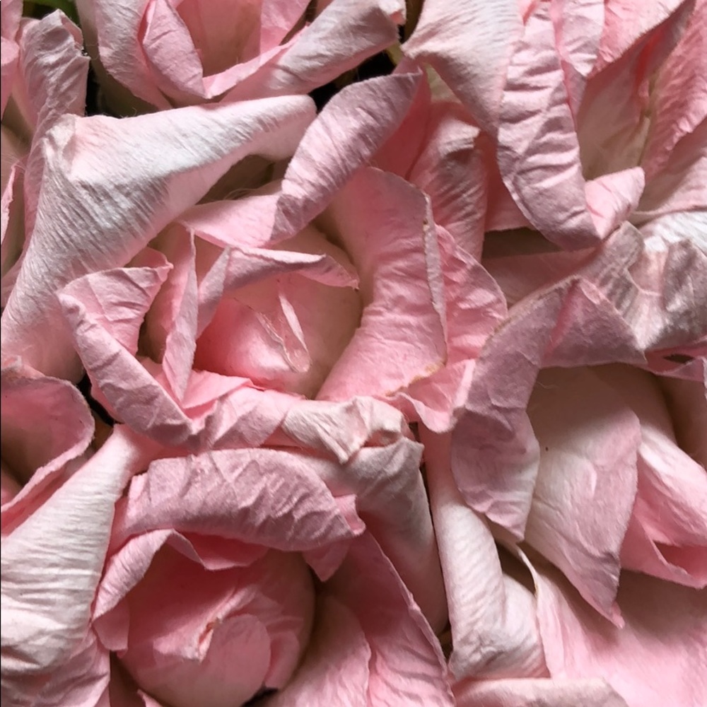 NWOT -paper floral pink heart wreath - - Picture 2 of 7